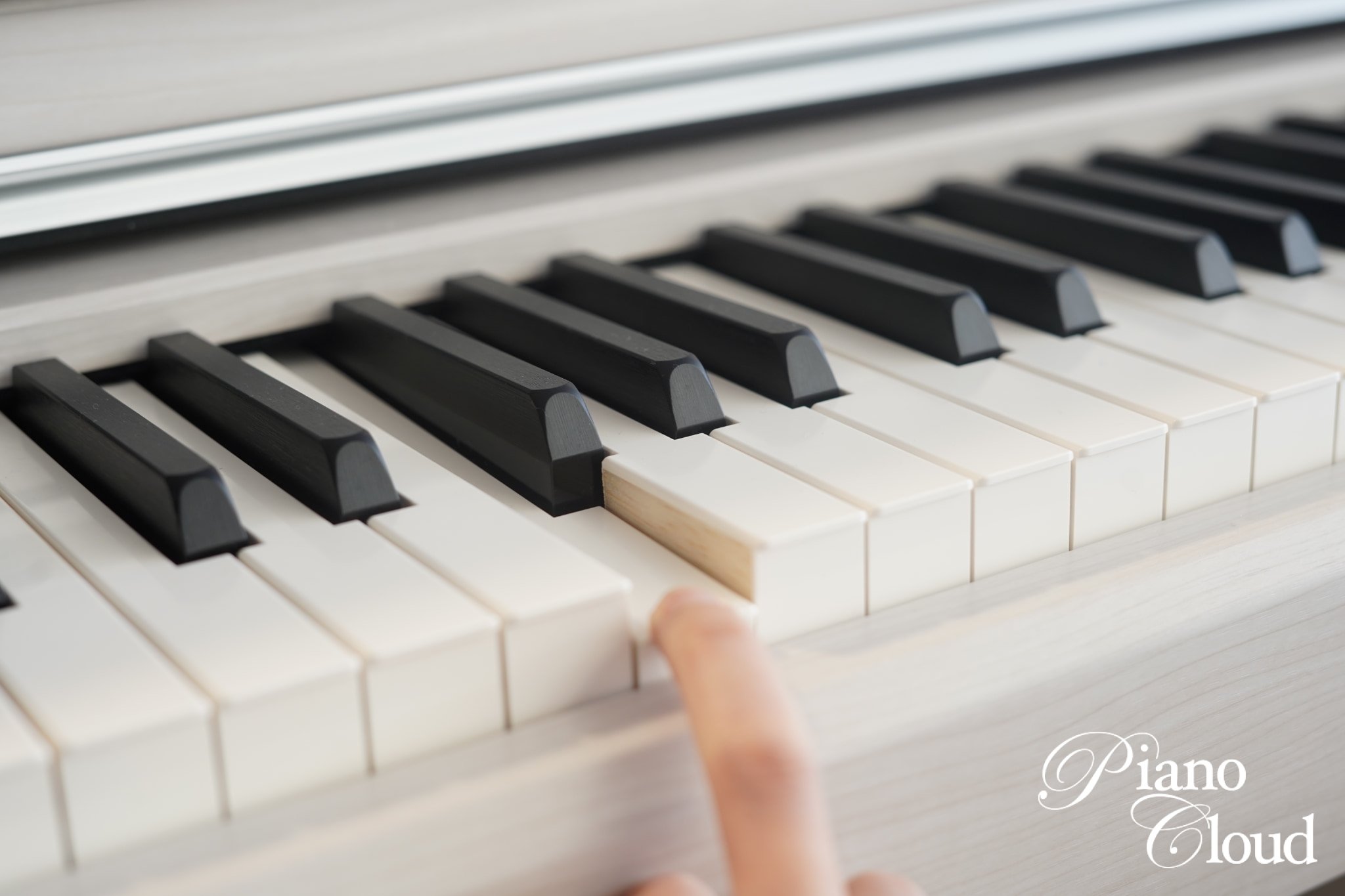 中古電子ピアノ CLP-875WB